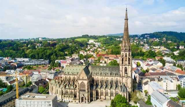 Rakousko - Linec a termální lázně Bad Schallerbach  