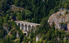 Semmering – Historická železnice UNESCO a hrad Forchtenstein - 